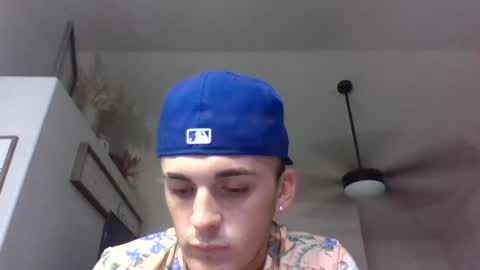 az2312752908 online show from April 6, 12:52 am