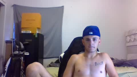 az2312752908 online show from April 8, 12:43 am