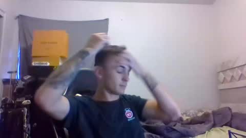 az2312752908 online show from April 12, 12:15 am