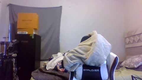 az2312752908 online show from April 13, 12:49 am