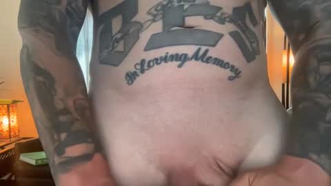 Snapshot of az_tatts chatting on September 21, 11:06 pm az_tatts online show from September 21, 11:06 pm