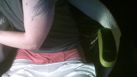 Snapshot of azinn chatting on February 4, 6:49 pm Zin online show from February 4, 6:49 pm