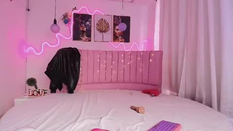 PRINCESS AZUL. online show from December 26, 8:42 pm