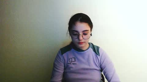 Snapshot of azumi_chan_ chatting on December 14, 11:31 pm azumi_chan_ online show from December 14, 11:31 pm