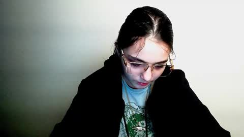 Snapshot of azumi_chan_ chatting on December 21, 3:24 am azumi_chan_ online show from December 21, 3:24 am