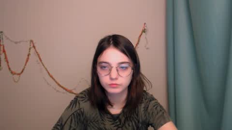 Snapshot of azumi_chan_ chatting on February 7, 3:49 pm azumi_chan_ online show from February 7, 3:49 pm