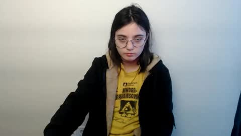 Snapshot of azumi_chan_ chatting on February 9, 1:04 pm azumi_chan_ online show from February 9, 1:04 pm