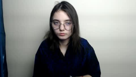 Snapshot of azumi_chan_ chatting on February 12, 9:21 pm azumi_chan_ online show from February 12, 9:21 pm