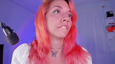 Snapshot of azumi_saan chatting on December 13, 3:27 am azumi saan online show from December 13, 3:27 am