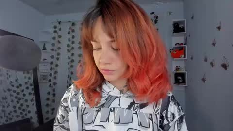 Snapshot of azumi_saan chatting on October 14, 2:01 am azumi saan online show from October 14, 2:01 am