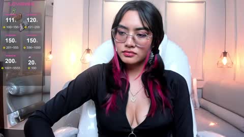 Snapshot of azurakindong chatting on January 8, 1:32 am Azura online show from January 8, 1:32 am