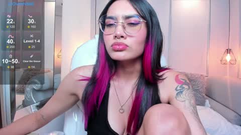 Snapshot of azurakindong chatting on January 15, 10:35 pm Azura online show from January 15, 10:35 pm