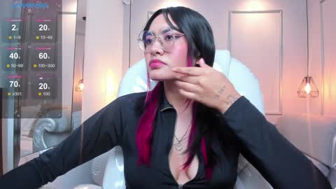 Snapshot of azurakindong chatting on January 17, 1:25 am Azura online show from January 17, 1:25 am