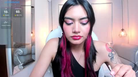 Snapshot of azurakindong chatting on January 24, 1:45 am Azura online show from January 24, 1:45 am