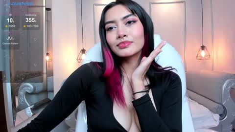 Snapshot of azurakindong chatting on February 3, 7:21 pm Azura online show from February 3, 7:21 pm