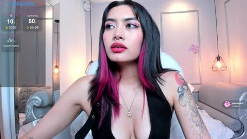 Snapshot of azurakindong chatting on February 4, 10:24 pm Azura online show from February 4, 10:24 pm