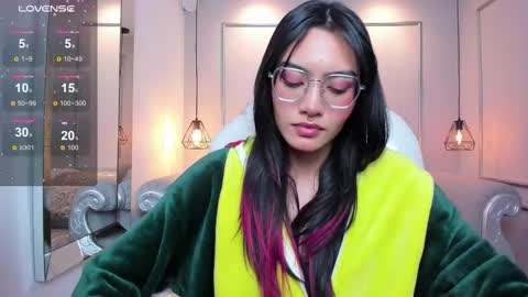 Snapshot of azurakindong chatting on September 18, 7:49 pm Azura online show from September 18, 7:49 pm