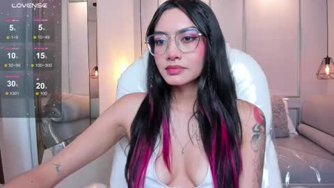 Snapshot of azurakindong chatting on September 25, 7:50 pm Azura online show from September 25, 7:50 pm