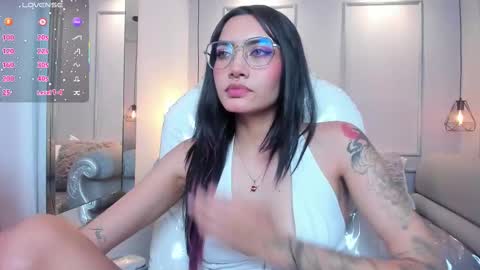 Snapshot of azurakindong chatting on October 7, 7:33 pm Azura online show from October 7, 7:33 pm