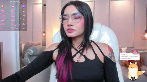 Snapshot of azurakindong chatting on October 9, 7:23 pm Azura online show from October 9, 7:23 pm