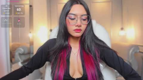 Azura online show from February 6, 7:17 pm