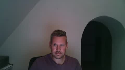 Snapshot of b125953 chatting on July 18, 9:18 pm b125953 online show from July 18, 9:18 pm