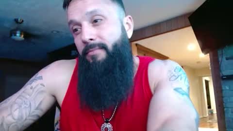 Snapshot of b713htx chatting on February 23, 6:11 am Miguel online show from February 23, 6:11 am