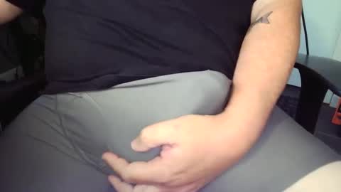 Snapshot of b_not_b chatting on October 13, 5:24 pm b_not_b online show from October 13, 5:24 pm