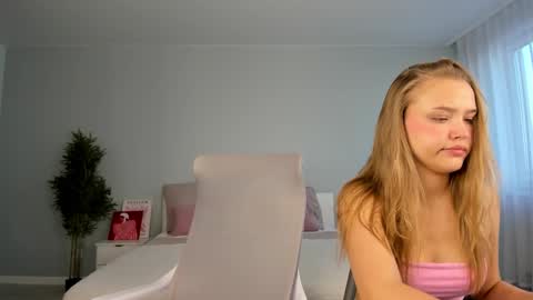 Monica online show from October 18, 12:57 am