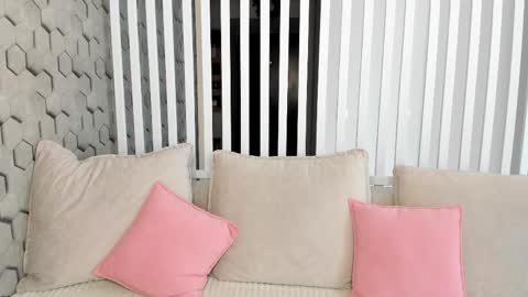 Monica online show from April 5, 2:31 am