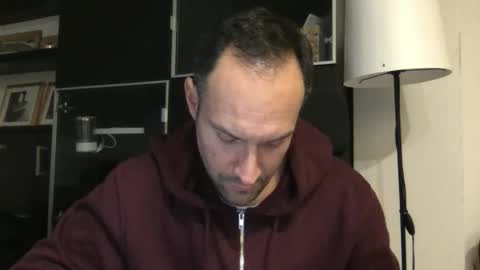 Snapshot of babakeror chatting on December 5, 12:30 am BKR online show from December 5, 12:30 am