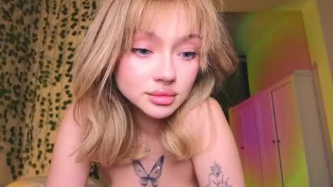 Snapshot of baby_adele chatting on December 1, 4:29 pm bb adele online show from December 1, 4:29 pm