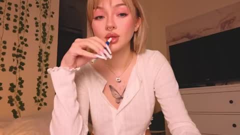 Snapshot of baby_adele chatting on December 30, 3:46 pm bb adele online show from December 30, 3:46 pm