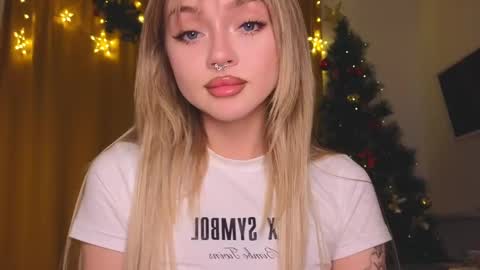 Snapshot of baby_adele chatting on January 2, 8:02 pm bb adele online show from January 2, 8:02 pm