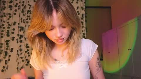 Snapshot of baby_adele chatting on February 4, 11:16 pm bb adele online show from February 4, 11:16 pm