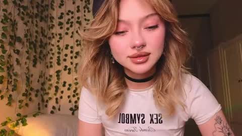 Snapshot of baby_adele chatting on February 8, 8:10 pm bb adele online show from February 8, 8:10 pm