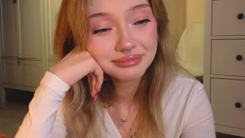 Snapshot of baby_adele chatting on February 18, 10:36 pm bb adele online show from February 18, 10:36 pm