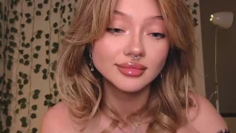 Snapshot of baby_adele chatting on February 26, 11:48 pm bb adele online show from February 26, 11:48 pm