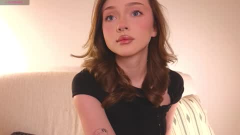 Snapshot of baby_adele chatting on December 5, 3:30 pm bb adele online show from December 5, 3:30 pm