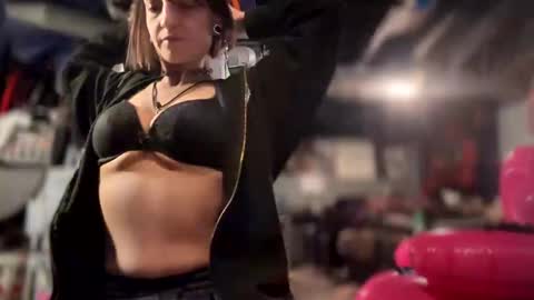 Snapshot of baby_buddha chatting on December 13, 5:32 pm baby buddha online show from December 13, 5:32 pm