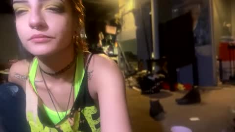 Snapshot of baby_buddha chatting on January 10, 10:17 am baby buddha online show from January 10, 10:17 am