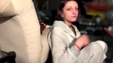 Snapshot of baby_buddha chatting on March 12, 9:02 am baby buddha online show from March 12, 9:02 am