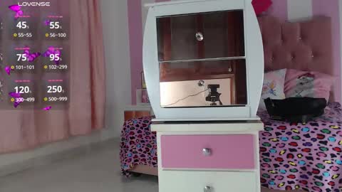 zaleya online show from November 10, 1:04 am