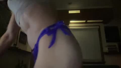 Small Cock Divine online show from May 26, 6:31 am