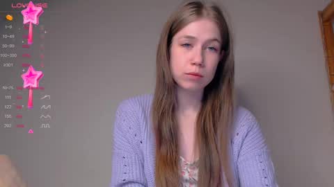 Snapshot of baby_girl_0001 chatting on February 20, 1:25 am Kira online show from February 20, 1:25 am