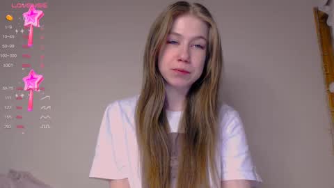 Snapshot of baby_girl_0001 chatting on February 23, 1:13 am Kira online show from February 23, 1:13 am