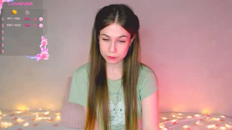 Snapshot of baby_girl_0001 chatting on December 17, 2:23 pm Kira online show from December 17, 2:23 pm