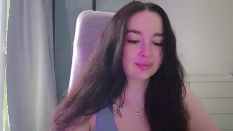 Snapshot of baby_girl_2028 chatting on June 10, 7:07 am Gabriella online show from June 10, 7:07 am