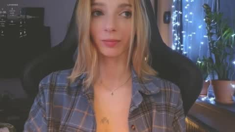 baby gopn1k online show from December 11, 5:10 am