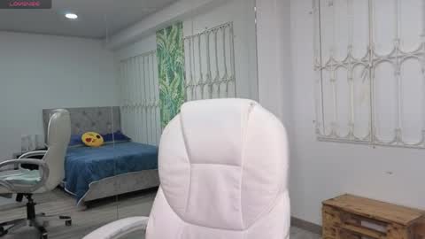 Snapshot of baby_julieta00 chatting on May 25, 11:27 am Julieta online show from May 25, 11:27 am